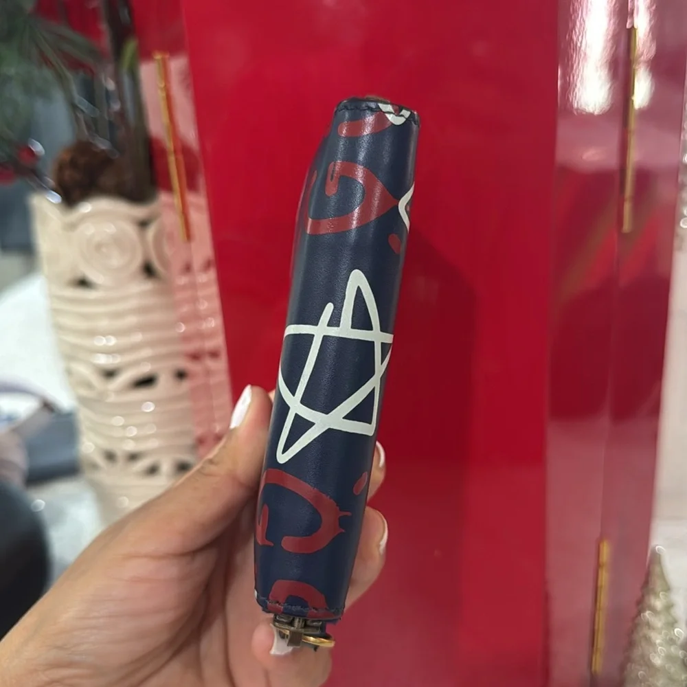 💙♥️GUCCI Calfskin Ghost Zip Around Card Case/Wallet - Picture 8 of 10